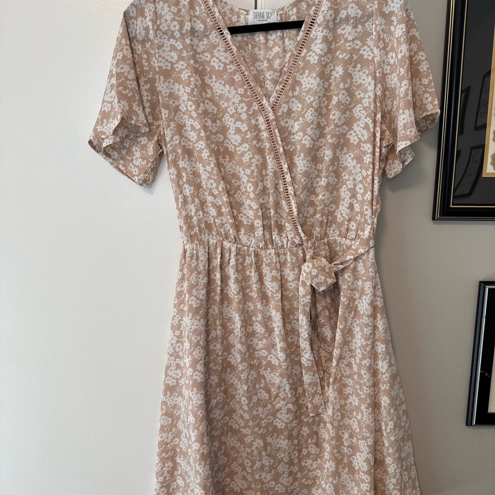 Sienna Sky Floral Midi Dress in Cream and White